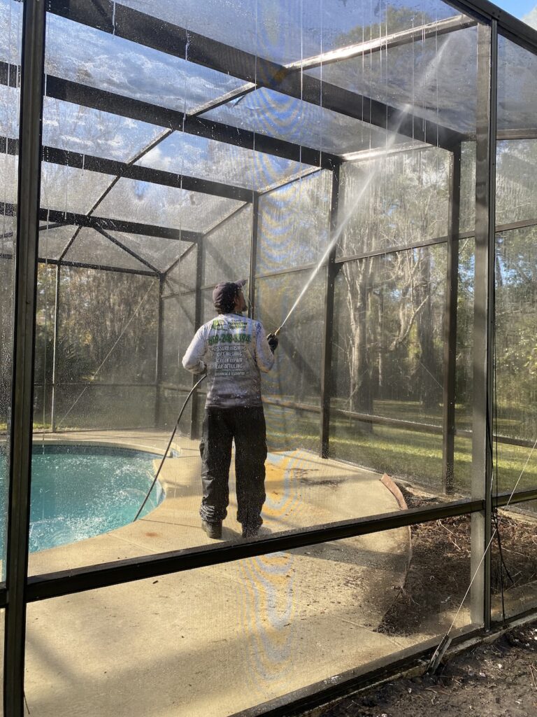 screen enclosure pressure washing Orlando